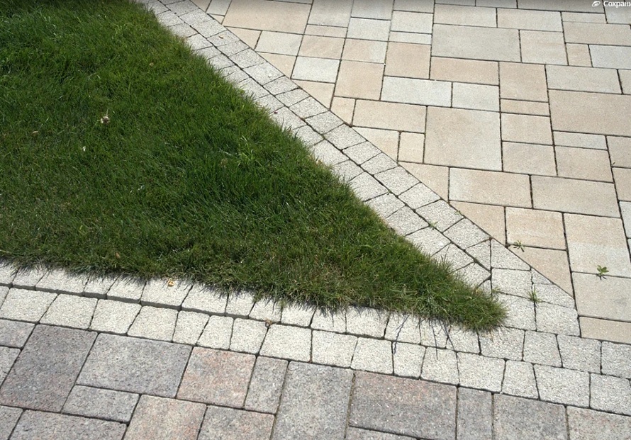 Многообразие расцветок и форматов бетонной тротуарной плитки