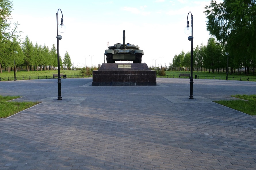 Парк «Славы» в Дивеево. Использовано более 7 000 м2 тротуарной плитки Фабрики Готика.jpeg