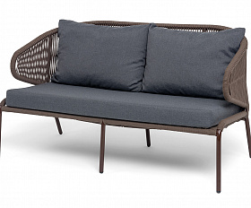 Милан диван 2-местный плетеный из роупа, каркас алюминий коричневый (RAL8016) муар, роуп коричневый круглый, ткань темно-серая 027