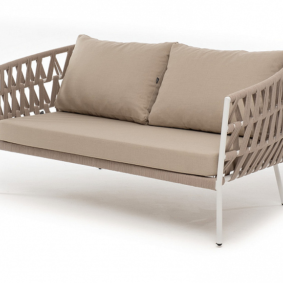 Диего диван 2-местный плетеный из роупа, каркас алюминий светло-серый (RAL7035) шагрень, роуп бежевый круглый, ткань бежевая 15052 фото 1