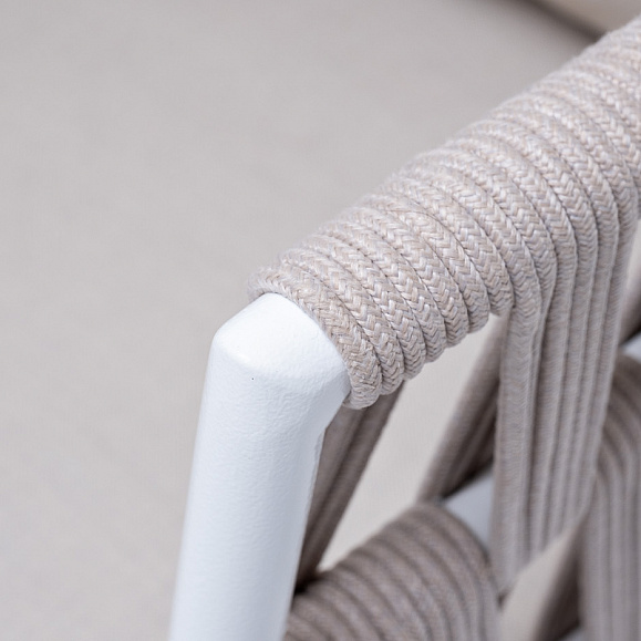 Диего кресло плетеное из роупа, основание дуб, каркас алюминий светло-серый (RAL7035) шагрень, роуп бежевый круглый, ткань бежевая 15052 фото 5