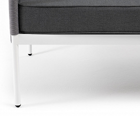 Канны диван 3-местный плетеный из роупа, каркас алюминий белый муар, роуп светло-серый круглый, ткань темно-серая 027