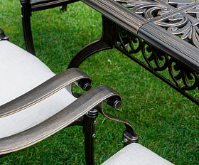 Обеденный комплект Wilhelm Royal Family из литого алюминия на 6 персон. Прямоугольный стол