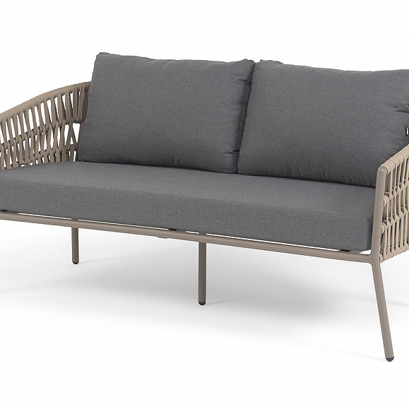 Комо диван 2-местный плетеный из роупа, каркас алюминий бежево-серый (RAL7006) муар, роуп серо-коричневый 23мм, ткань темно-серая 027 фото 1