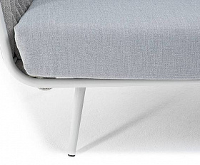 Диван Монако 4SIS 2-местный плетеный из роупа, каркас алюминий светло-серый (RAL7035) муар, роуп светло-серый 40 мм, ткань светло-серая