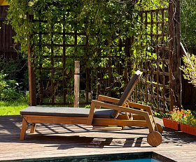 Шезлонг Paolo Royal Family на колесиках из акации