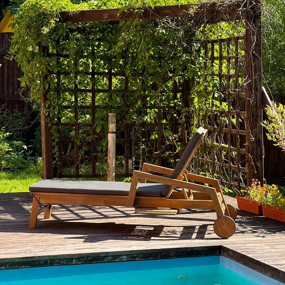 Шезлонг Paolo Royal Family на колесиках из акации фото 2