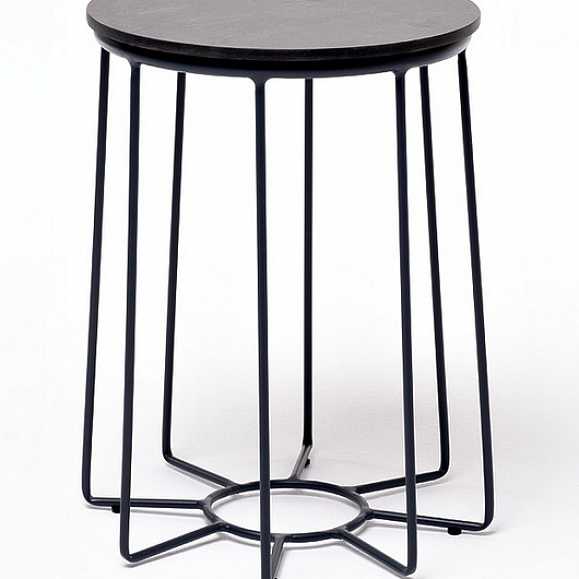 Эквадор журнальный стол из HPL круглый Ø40 H55, каркас из алюминия темно-серый (RAL 7024) муар, цвет столешницы серый гранит фото 1