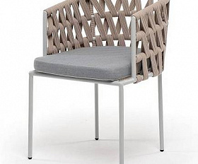 Стул Диего 4SIS плетеный из роупа, каркас из стали светло-серый (RAL7035) муар, роуп бежевый круглый, ткань светло-серая