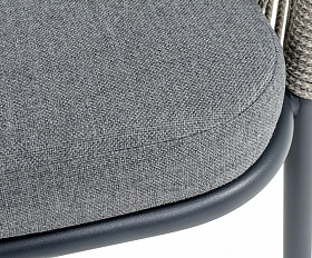 Лион стул плетеный из роупа, каркас из стали темно-серый (RAL7024) муар, роуп серый меланж круглый, ткань серая 017