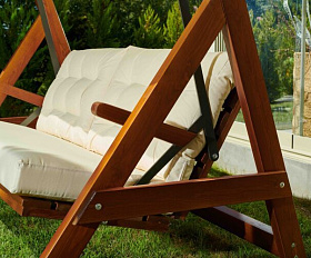 Качели Paris Royal Family с бежевыми подушками