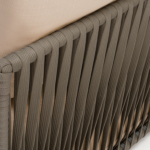 Форли кресло плетеное из роупа, каркас алюминий светло-серый (RAL7035) муар, роуп серо-коричневый 23мм, ткань Mossle бежевая фото 5