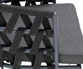 Диего стул плетеный из роупа, каркас из стали темно-серый (RAL7024) муар, роуп темно-серый круглый, ткань темно-серая 027