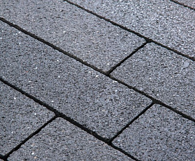 Тротуарная плитка Фабрика Готика Картано 300х150х60 мм Амфиболит FINERRO