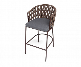Диего стул барный плетеный из роупа, каркас из стали коричневый (RAL8016) муар, роуп коричневый круглый, ткань темно-серая 027