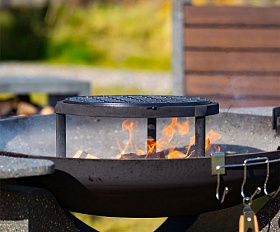 Модульная подставка Concretika с чугунной решеткой