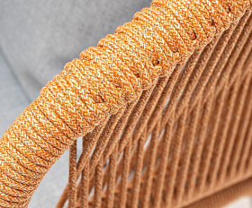 Кресло плетеное Милан 4SIS из роупа, каркас алюминий светло-серый (RAL7035) шагрень, роуп оранжевый меланж круглый, ткань светло-серая