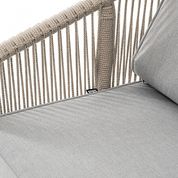 Канны диван 2-местный плетеный из роупа, каркас алюминий светло-серый (RAL7035) шагрень, роуп серый меланж круглый, ткань светло-серая фото 5