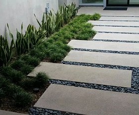 Пошаговая плита для дорожек 900х300х80 мм Белая с фактурой стоунмикс