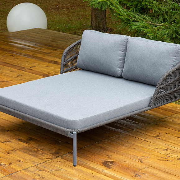 Позитано лежак плетеный из роупа, каркас алюминий темно-серый (RAL7024) муар, роуп темно-серый круглый, ткань темно-серая 027 фото 1