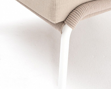 Кресло плетеное Милан 4SIS из роупа, каркас алюминий белый шагрень, роуп бежевый круглый, ткань бежевая