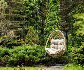 Подвесное кресло Венеция 4SIS из искусственного ротанга, цвет соломенный с бежевой подушкой