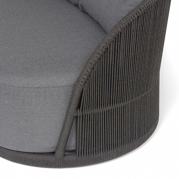 Монтелла диван 3-местный плетеный из роупа, каркас алюминий темно-серый (RAL7024) муар, роуп темно-серый круглый, ткань темно-серая 027 фото 7