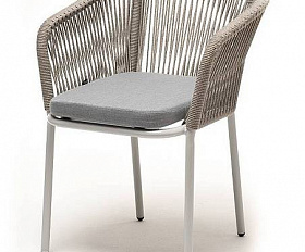 Стул Марсель 4SIS плетеный из роупа, каркас алюминий светло-серый (RAL7035) муар, роуп серый меланж круглый, ткань светло-серая
