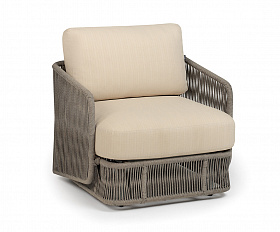 Альбано кресло плетеное из роупа, каркас алюминий светло-серый (RAL7035) муар, роуп серый меланж круглый, ткань Mossle светло-бежевая