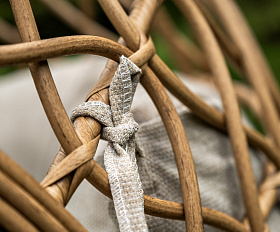 Венеция подвесное кресло-кокон из искусственного ротанга, цвет соломенный с бежевой подушкой