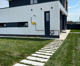 Пошаговая плита для дорожек 600х300х80 мм Белая с фактурой стоунмикс