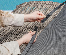 Шезлонг Agata Royal Family из искусственного ротанга с матрасом, цвет серый