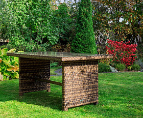 Обеденный стол Fiona Royal Family из искусственного ротанга, цвет коричневый