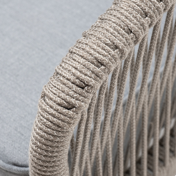 Канны кресло плетеное из роупа, каркас алюминий светло-серый (RAL7035) муар, роуп серый меланж круглый, ткань светло-серая фото 6