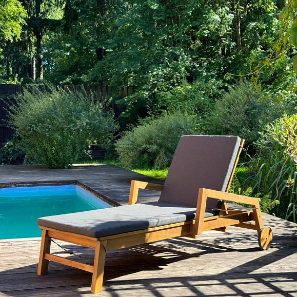 Шезлонг Paolo Royal Family на колесиках из акации фото 1