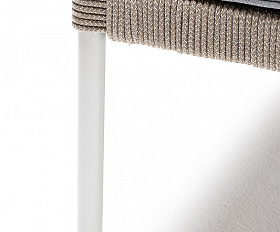 Канны кресло плетеное из роупа, каркас алюминий светло-серый (RAL7035) муар, роуп серый меланж круглый, ткань светло-серая