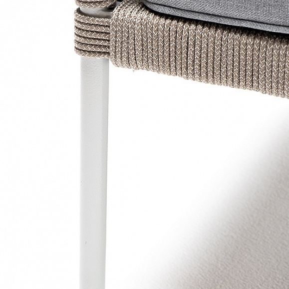Канны кресло плетеное из роупа, каркас алюминий светло-серый (RAL7035) муар, роуп серый меланж круглый, ткань светло-серая фото 7