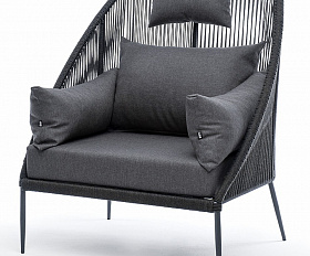 Мадрид кресло плетеное из роупа, каркас алюминий темно-серый (RAL7024) муар, роуп темно-серый круглый, ткань темно-серая 027