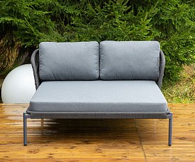 Позитано лежак плетеный из роупа, каркас алюминий темно-серый (RAL7024) муар, роуп темно-серый круглый, ткань темно-серая 027