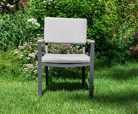 Обеденное кресло Oscar Royal Family из алюминия с подлокотниками из поливуда