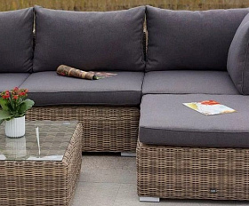Модуль диванный прямой Лунго 4SIS из искусственного ротанга, цвет соломенный с подушками