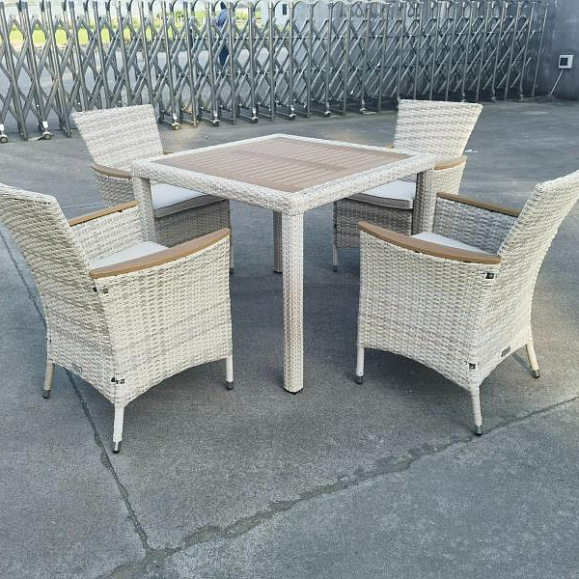 Обеденный комплект Amelia Royal Family из искусственного ротанга на 4 персоны, цвет бежевый фото 1