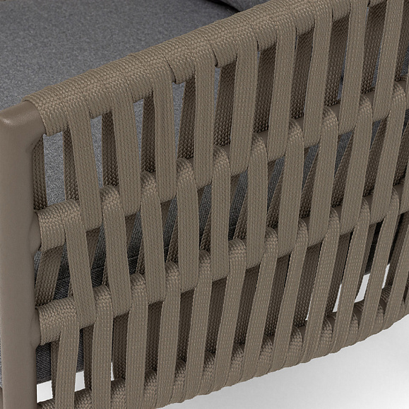 Комо кресло плетеное из роупа, каркас алюминий бежево-серый (RAL7006) муар, роуп серо-коричневый 23мм, ткань темно-серая 027 фото 7