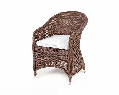 Плетеное кресло Равенна 4SIS из искусственного ротанга, цвет коричневый с белой подушкой