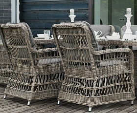 Обеденная группа Цесена 4SIS плетеная из искусственного ротанга