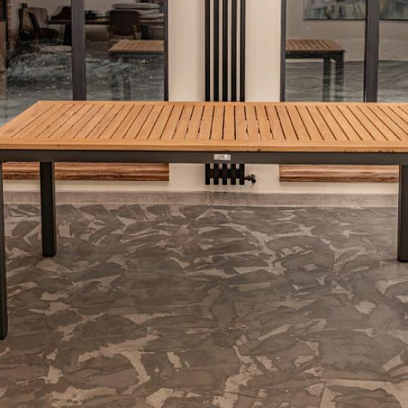 Обеденный стол Oscar Royal Family из алюминия со столешницей из тика фото 3