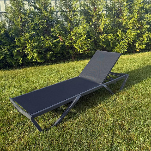 Шезлонг Enzo Royal Family из алюминия черный фото 1