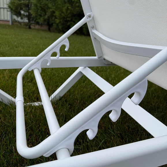 Шезлонг Enzo Royal Family из алюминия белый фото 2