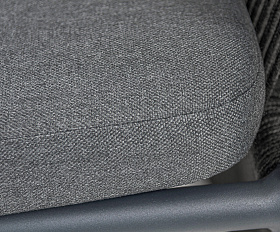 Романо стул плетеный из роупа, каркас алюминий темно-серый (RAL7024) муар, роуп темно-серый круглый, ткань темно-серая 027