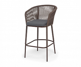 Марсель стул барный плетеный из роупа, каркас из стали коричневый (RAL8016) муар, роуп коричневый круглый, ткань темно-серая 027 NEW